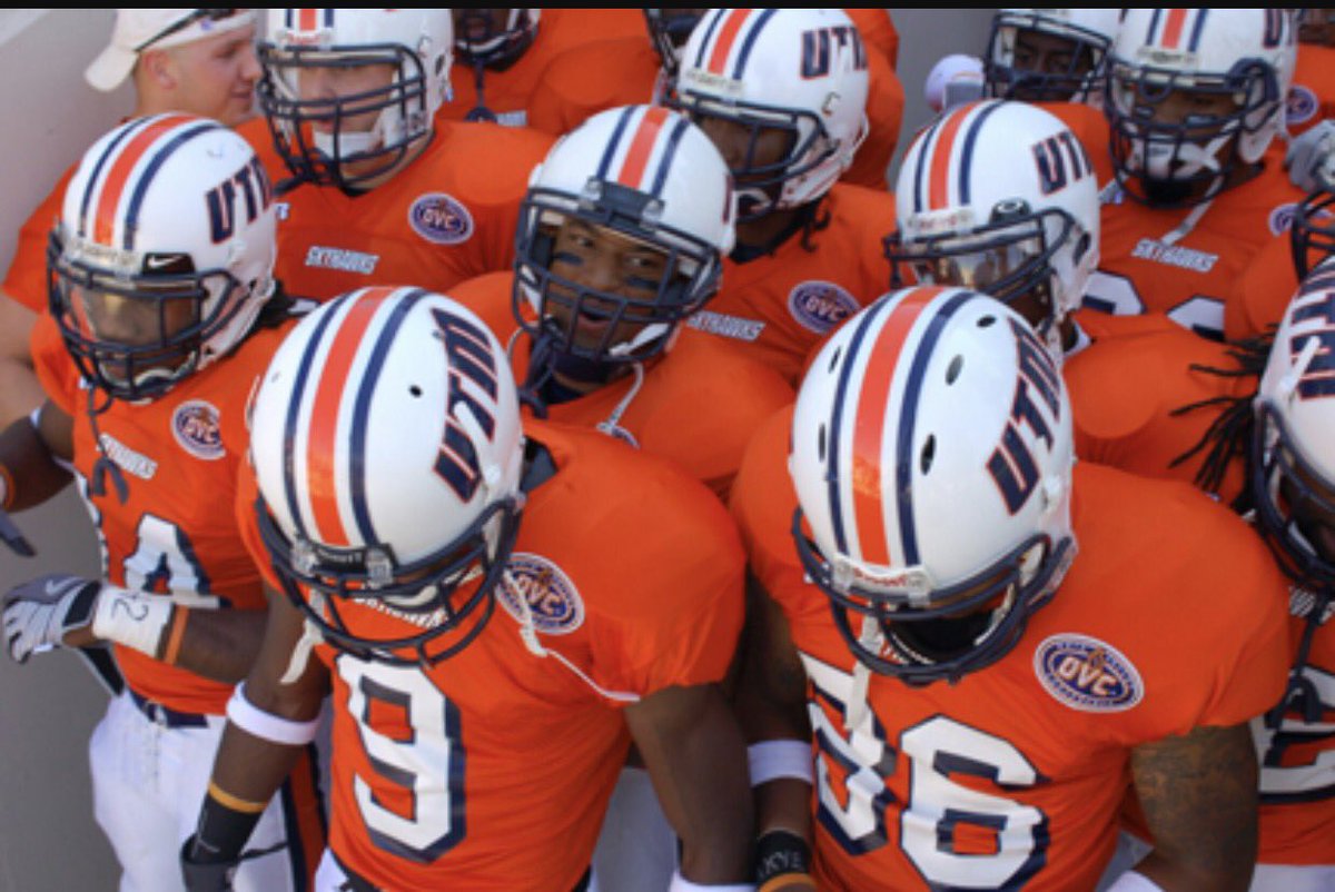 TooEasy_7's tweet photo. Blessed to say I receive my 1st D1 offer and my 6th scholarship offer to The University of Tennessee Martin
#Skyhawks #LetsFly  @Dbowman85 https://t.co/sfjiTT74hw