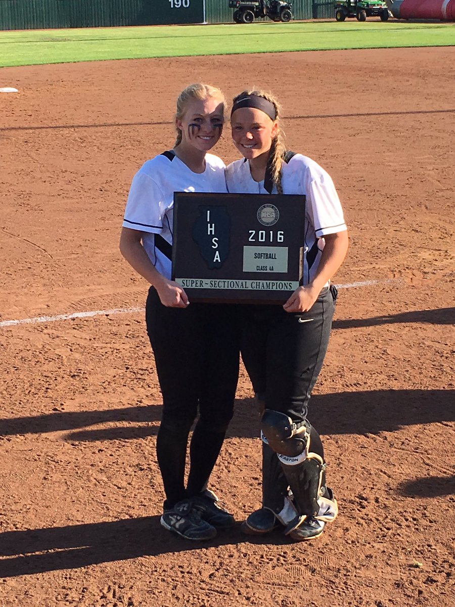 sydneyhollings's tweet photo. Finally get to be back on the field with my bff tomorrow!! #gameday #tb #duosback 💜😈💪🏽 @elliesonetz https://t.co/37mETfDuwf