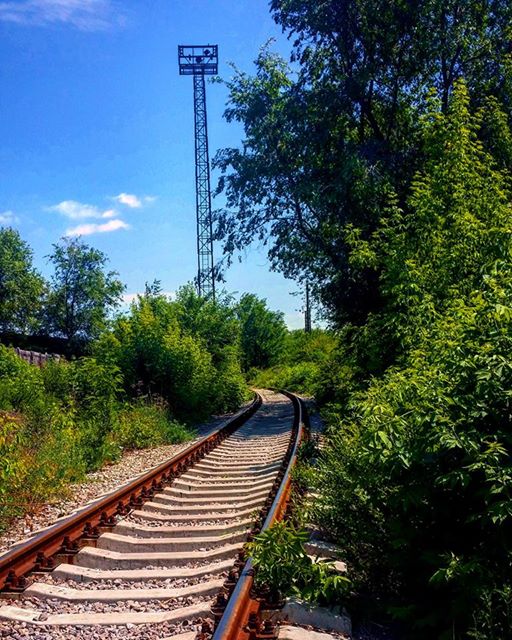 Boozanovskaya's tweet photo. #город #zp #zpcity #Запорожье #хорошегонастроения #фото #photo #good #моефото #like #всебудетхорошо #улыбайся #рельсы https://t.co/FzJpXY3Kxa