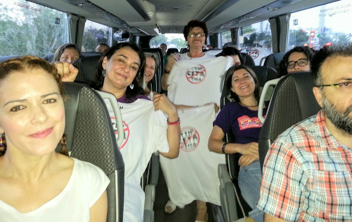 isa_barrajon's tweet photo. ¡Camino de la mani #3JstopCETA! #JoVoy3J con @ccoopv @CCOO @CCOOAM @NOalTTIP @NOalTTIPVal  @PAH_Valencia @Podem_ @EUPVMuseros 
Tú vienes ;)? https://t.co/HKGMsFY2uo