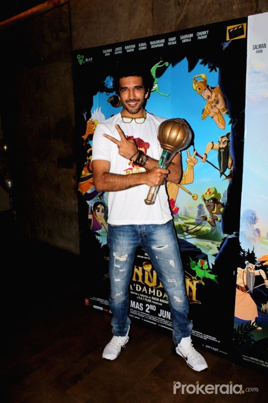 TaherSM_FC's tweet image. Our Gadadhari Hanuman...@taher07 at @hanuman_damdaar screening 💞💗 #HanumanDaDamdar #InCinemasNow #GoAndWatch