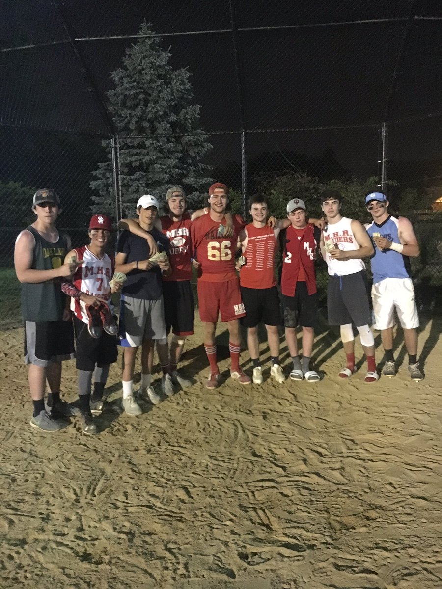 MHRsoftball_'s tweet photo. You knew it was coming #4times #back2back #fearRed https://t.co/H7sN1GNqDK