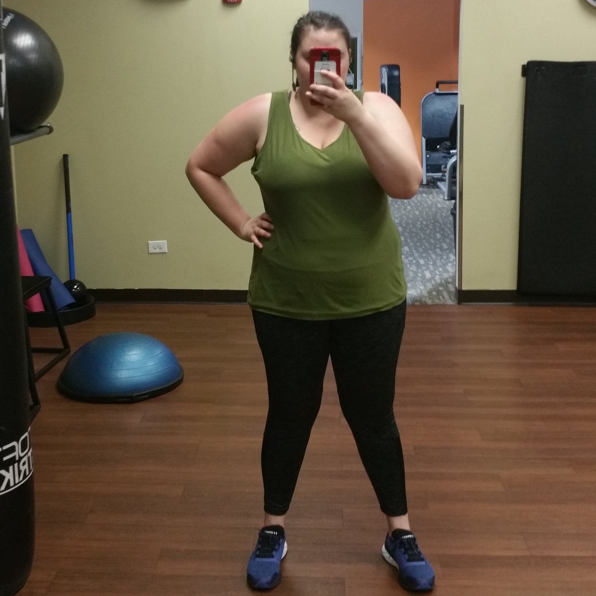 MarieBaker_'s tweet photo. Slowly getting comfortable in my body again 

#healthy #dontgiveup #gym #workout #weightloss #fitness #progress #results #fitfam https://t.co/hweJLMaxUX