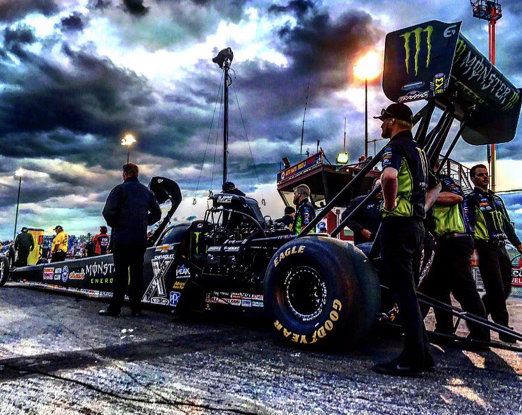 BrittanyForce's tweet photo. Sky's the limit. #3.68 #331mph #Fridaynight #No1spot @monsterenergy https://t.co/IJPZUmyKcv