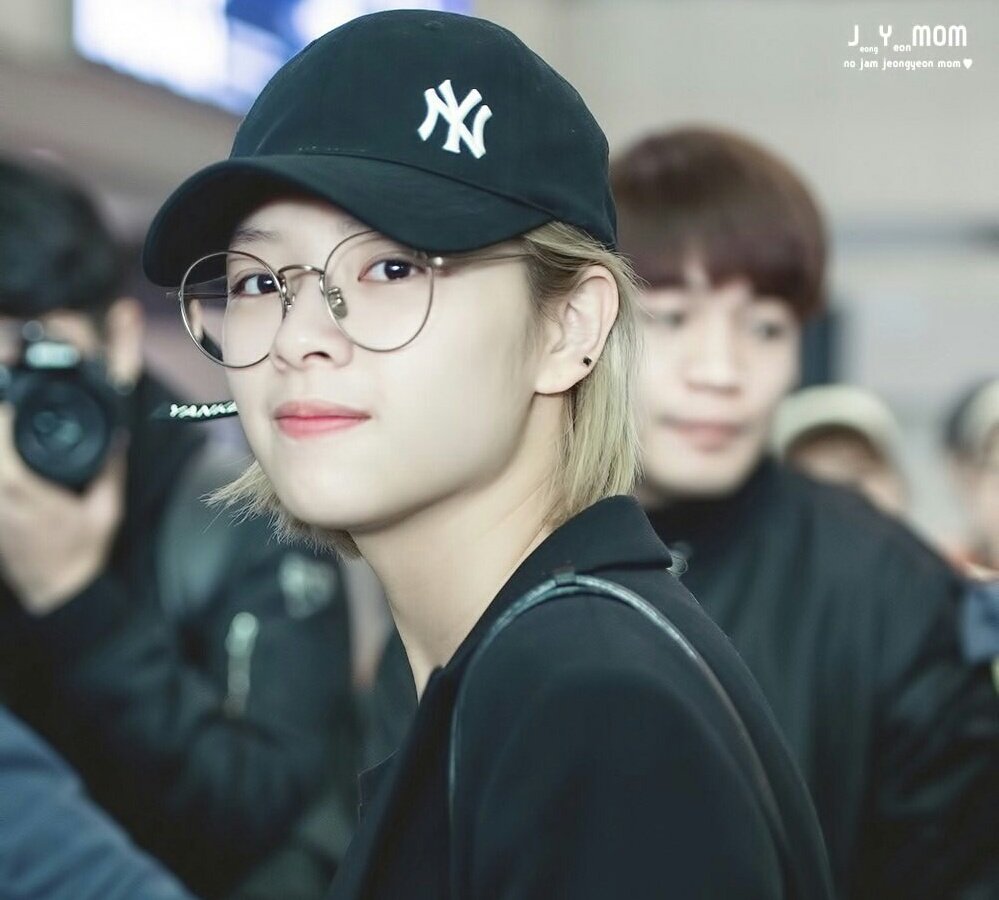 Jeongyeon'sJawline (@JungyeonJaws) / Posts / X