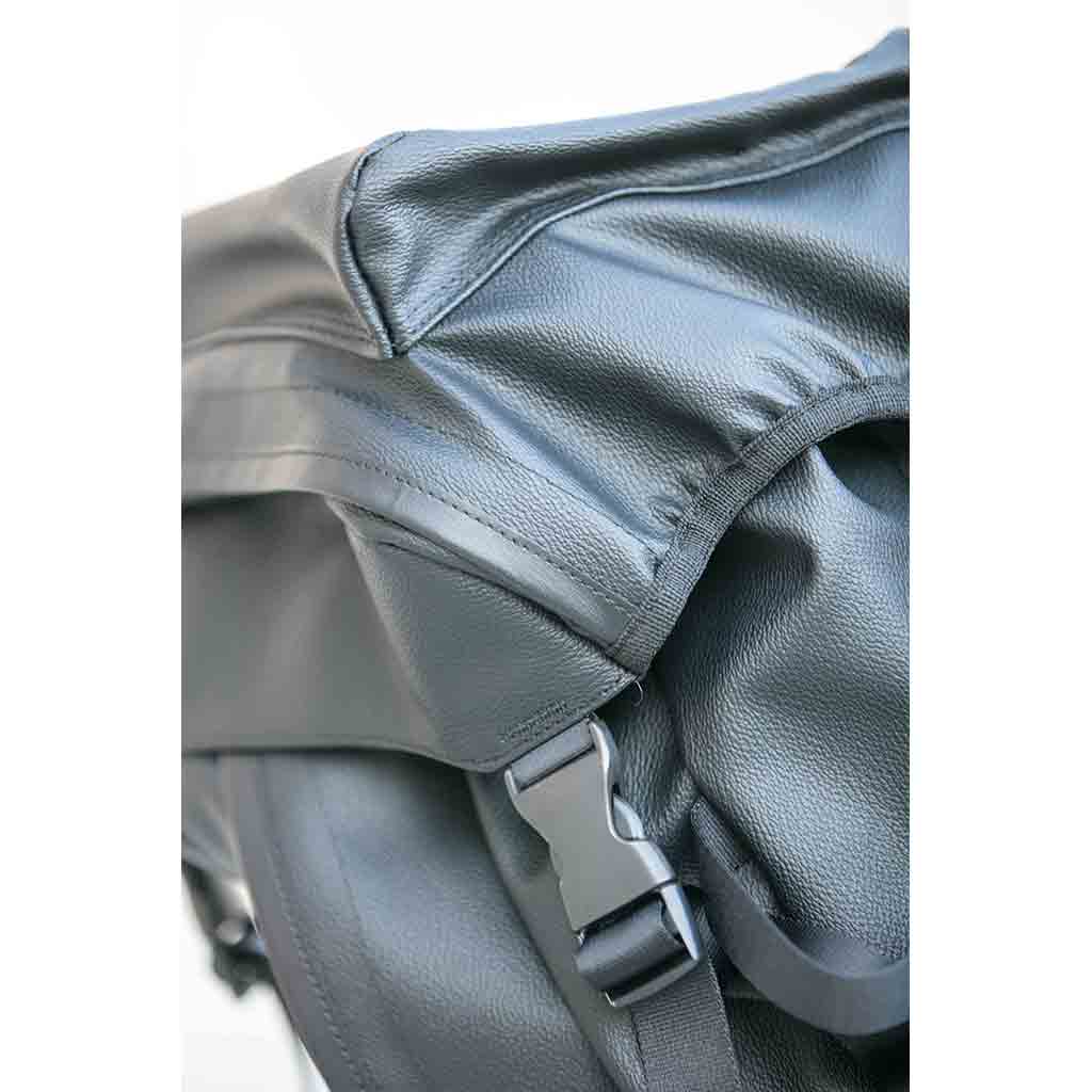 BlueButtonShop's tweet photo. #Maillot Coach Jacket (on sale now)
#YoshidaPorter X #Minotuar Leather Backpack
#SometJeans 
 | #RawDenim | #JapaneseDenim https://t.co/ljYIsgsPIz