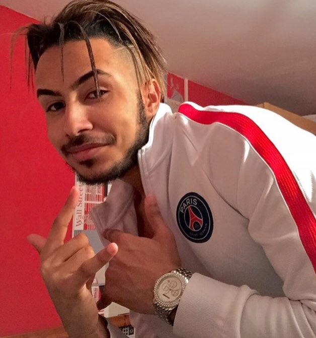 mhd94_'s tweet photo. Ma meuf c'est mon diamant j'ai accouché a sa place .. https://t.co/MpQnrLUQah