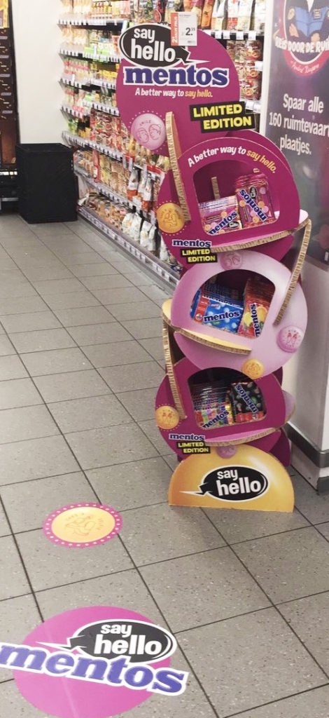 endlessbranding's tweet photo. Say Hello! https://t.co/104LeU0Lje https://t.co/yoIk823HYH Deze display kan je niet ... https://t.co/51d8QOEbRe