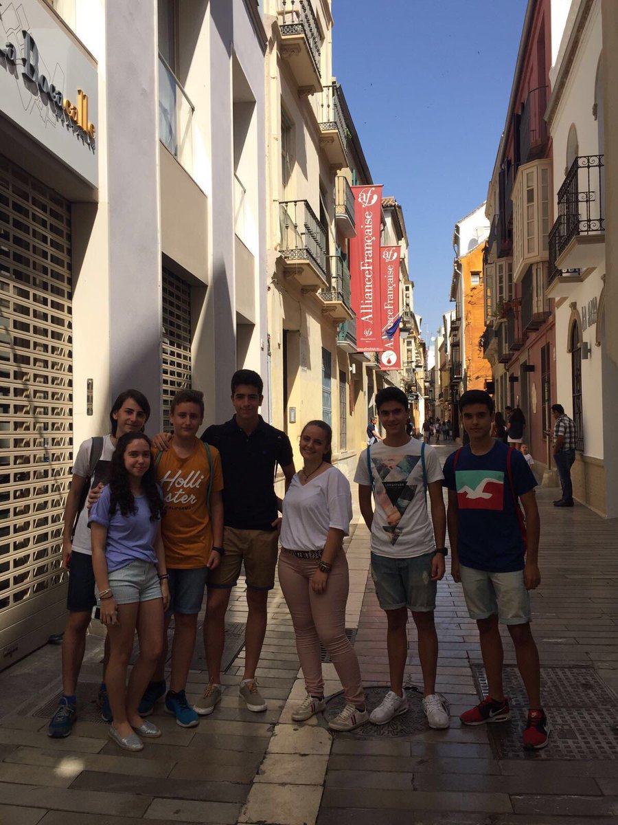 ColeLourdesCoin's tweet photo. Nuestros alumnos se presentan hoy a los exámenes oficiales  de A2 y B1 de francés https://t.co/vzyEAwBu7I