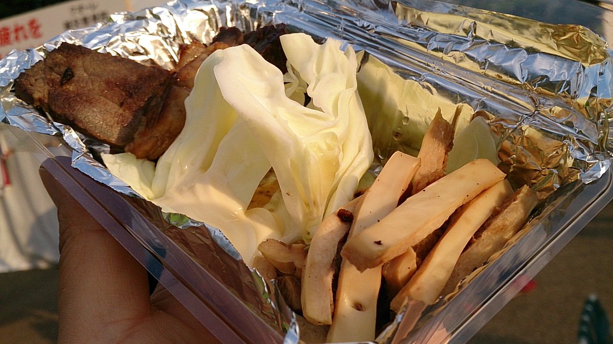 b輔 ファジバー cスタで酒のアテに ヨメナカセ 干し肉コンボ 500円 も この辺の名物 牛の心臓近くの大動脈を炊いた ヨメナカセ コリコリした歯応えが堪らない 干し肉と合わせて最強クラスのスタジアムおつまみやー B スタグル