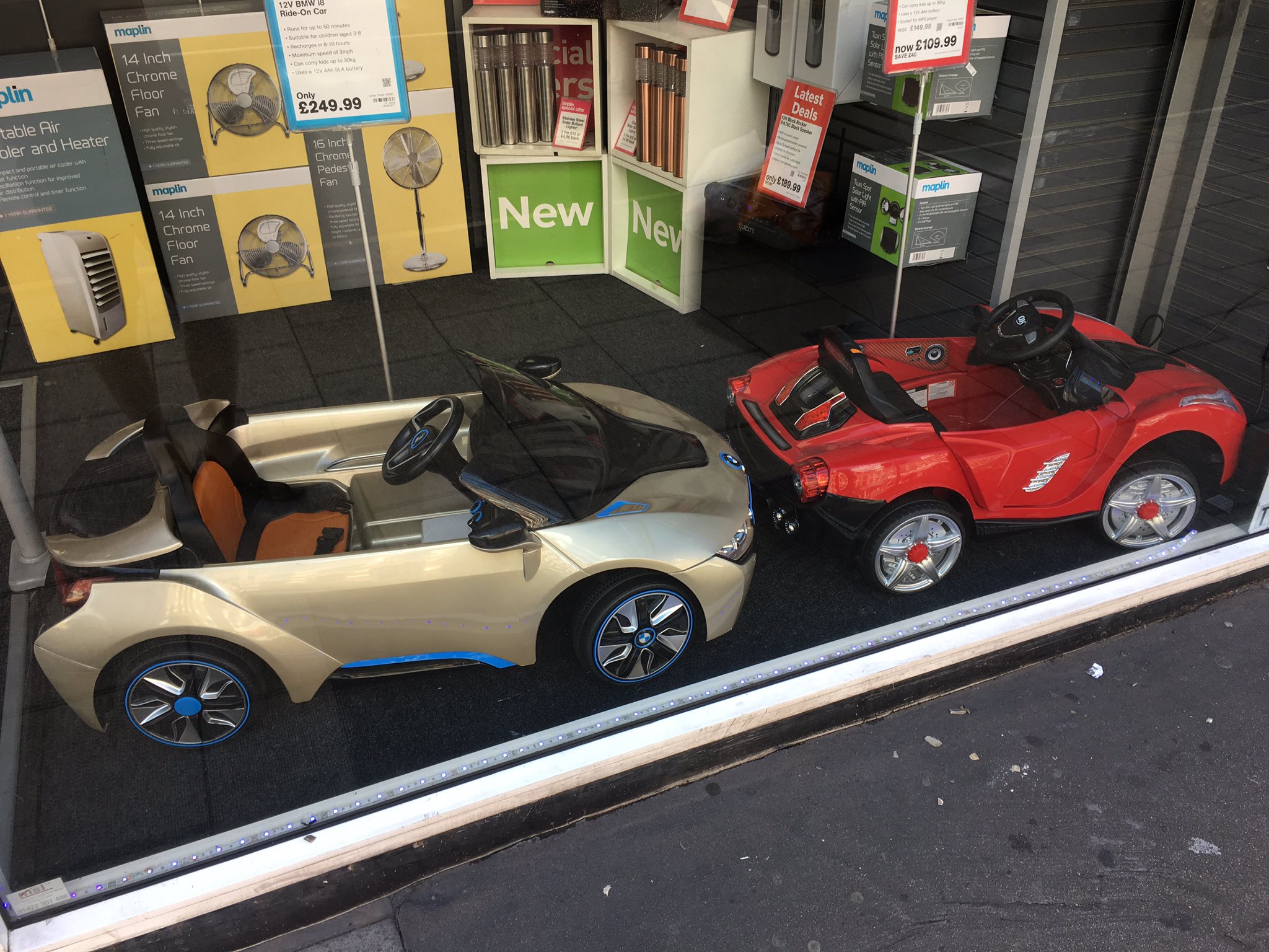 maplin 12v sports ride on car