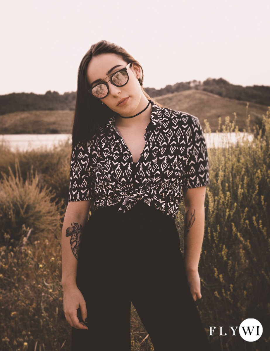 Flywisunglasses's tweet photo. Happy mind, happy life #Flywi #Sunglasses #BeWi #BeHappy #BeCool #NaturalBeauty #Smile #SpanishBeauty #FollowMe #FelizSábado https://t.co/TEYBihPkUC