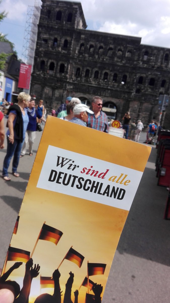 Ahmadiyya_trier's tweet photo. #WirsindalleDeutschland
Besuchen Sie uns heute an der #PortaNigra in #Trier an unserem #Informationsstand
#KhuddamDE #LiebefürAlle #Trier https://t.co/fX3isbP3Jw