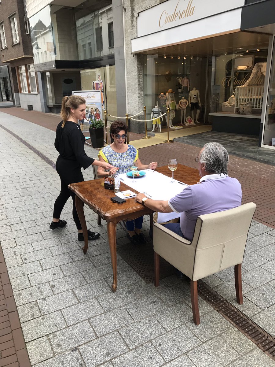 Daar gaan we weer 😀😀#JRENL #streetdine