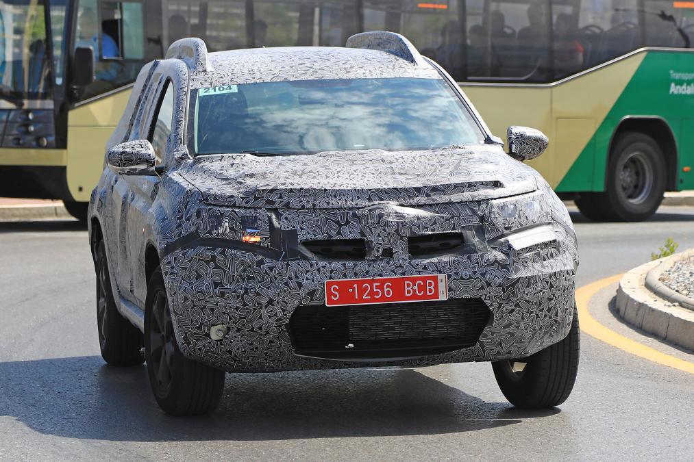 DaciaRetail's tweet photo. Wow! The new 2018 #DaciaDusterSUV has been spied for the first time – what are your first thoughts? https://t.co/vl7yXQnkFT https://t.co/0Oj7JAGaqE