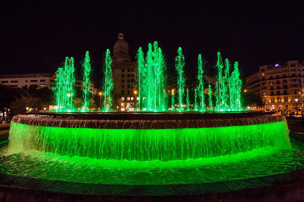 robert_soro's tweet photo. Barcelona diu a @realDonaldTrump #ThePlanetFirst 
Barcelona with #ParisAgreement https://t.co/qIaK1z3QlA