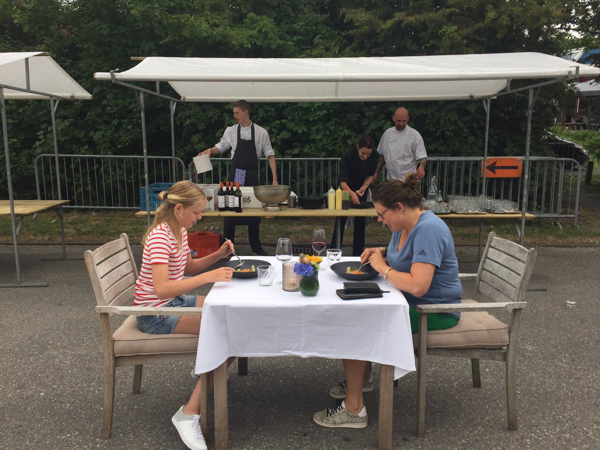 Streetdine!!! <a href="/JRENederland/">JRE Nederland</a> <a href="/streetdine/">streetdine</a> #streetdine