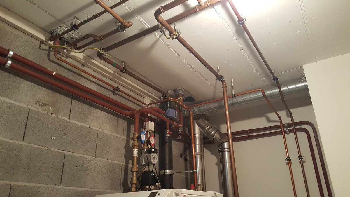 Барууны хауснуудын зүрх н энэ. Усны бүх хоолойг зэсээр л хийдэг гн. Манайх зэсний том үйлдвэртэй улс л гэлээ 😁😁😁