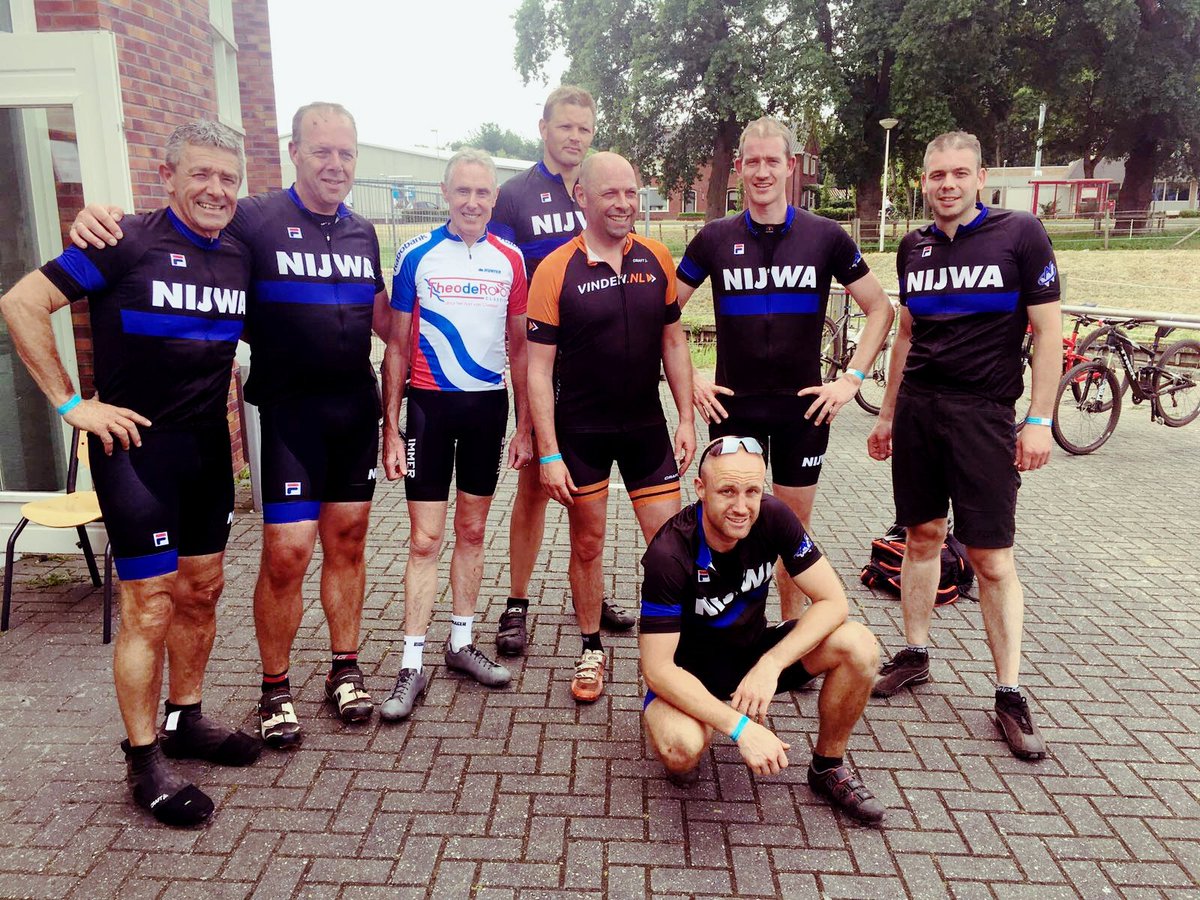Moniekkleinsman's tweet photo. De toppers van @NijhofWassink waren ook in training #Mountainbike  #theoderooijclassic https://t.co/Yv7WZqxHtG