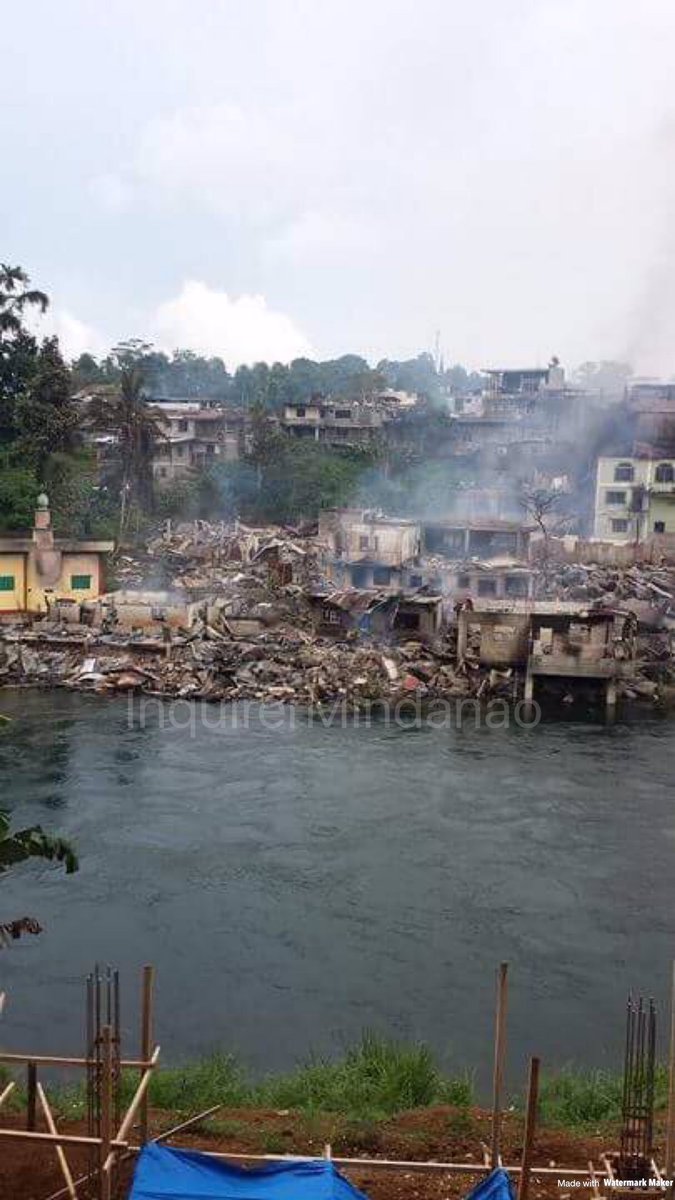 inquirerdotnet's tweet photo. LOOK: Situation in Mapandi, Marawi City. Photo provided by a uniformed contributor. | @alipalajulieINQ https://t.co/wpfKfM42Jq