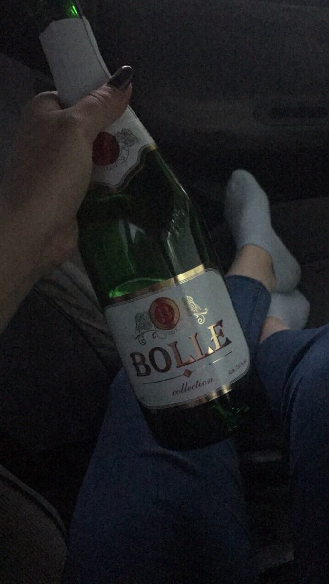 NastyushaaSt's tweet photo. А мне хорошо🍾 https://t.co/tlRBKWSZ1F