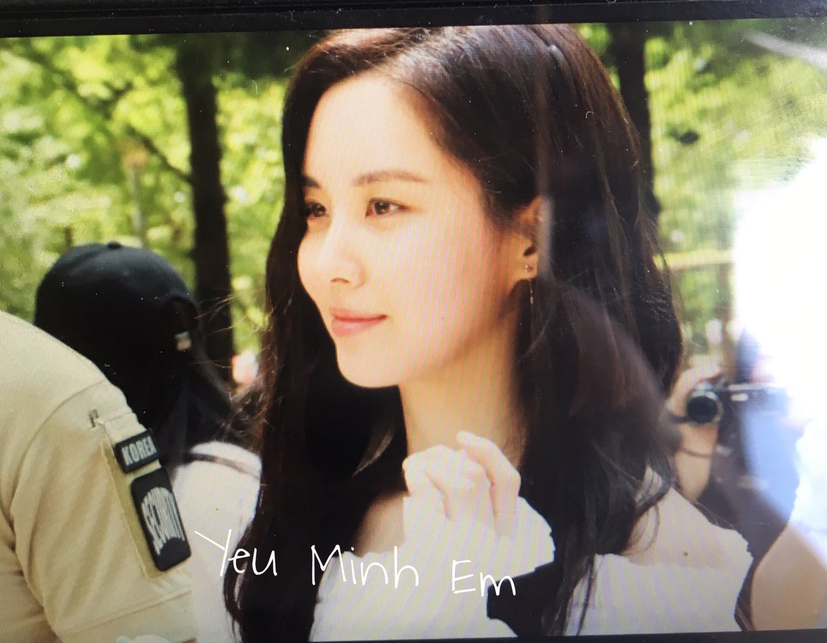  [PIC][03-06-2017]SeoHyun tham dự sự kiện “City Forestival - Maeil Duyou 'Confidence Diary'” vào chiều nay DBYHphGVoAIBPd1