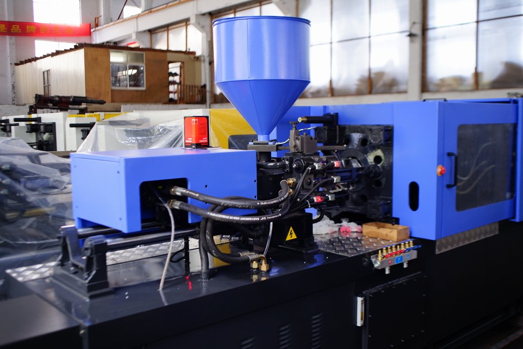 shenzhoumac's tweet photo. Injection screw is an important part of the #InjectionMoldingMachine.Welcome to contact us for more information about the #InjectionMachine. https://t.co/wkcXhvZu2z