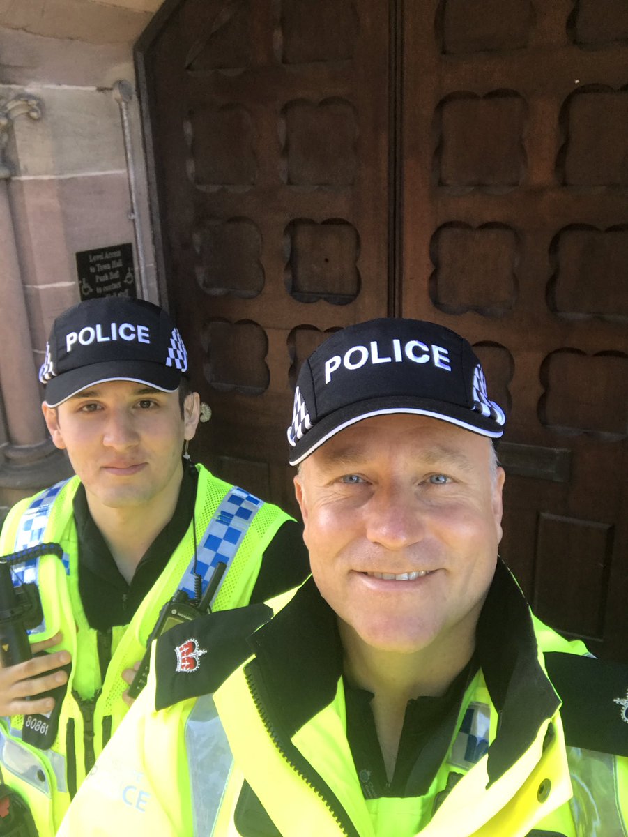 hydropec's tweet photo. Briefed and ready to go. visibility and engagement with the public as they enjoy our fine city &amp; special attention for wanted people #SCWE17 https://t.co/TO2X90px0Q