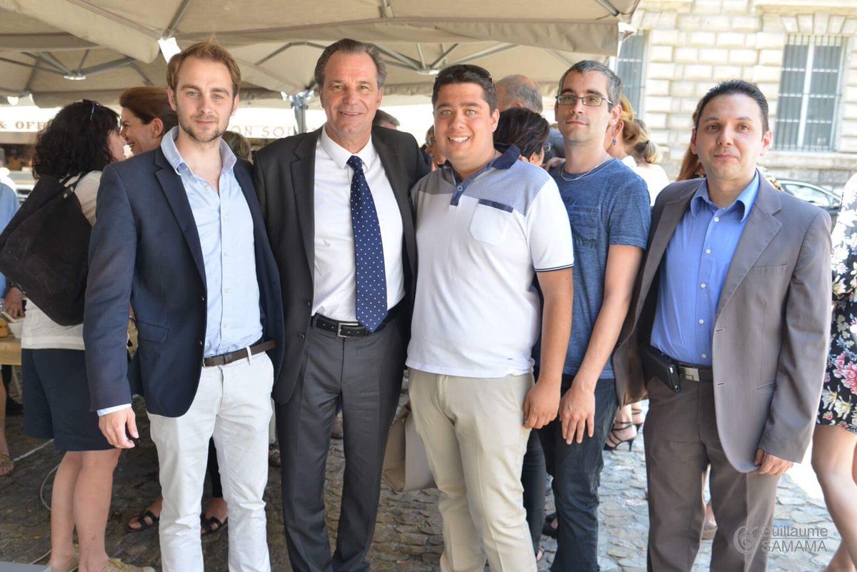 JeunesRep84's tweet photo. Aux côtés de @RenaudMuselier pour sa première visite de président à #Avignon https://t.co/5NyJqs2a9P