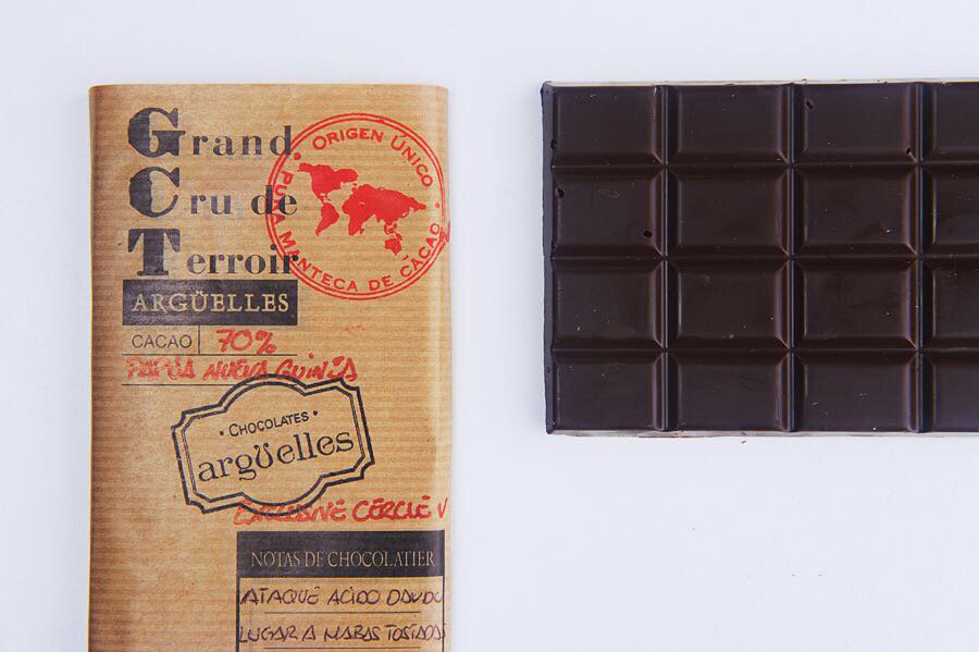 Al mal tiempo ¡Grandes remedios! Nuestro chocolate de Papúa, Nueva Guinea, un Grand Cru de <a href="/Valrhona/">Bao Truc</a> con un 70% de cacao. ¿Lo probamos?