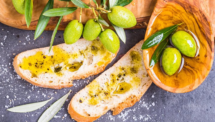 houseofzejd's tweet photo. An EVOO shot in the morning is all you need!
#zejd #allaboutolive #hoz
https://t.co/mTTlPezZU0 https://t.co/m4KJID4nZB