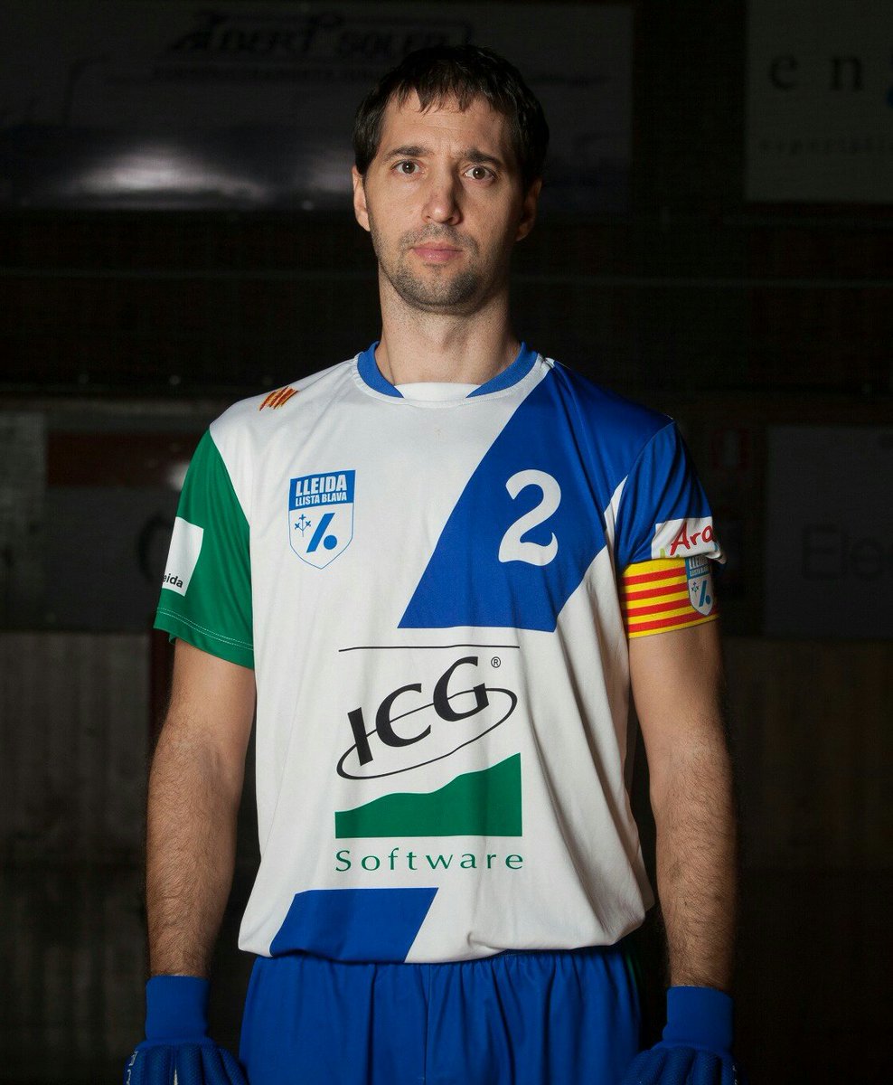Avui és la festa de l'hoquei, dels jugadors <a href="/Ctrilla/">Carlos Trilla</a>, <a href="/lluisrodero8/">LLUIS RODERO AMORÒS</a>, i de #Lleida, pocs jugadors han representat a la ciutat tants anys 💙💙💙💙