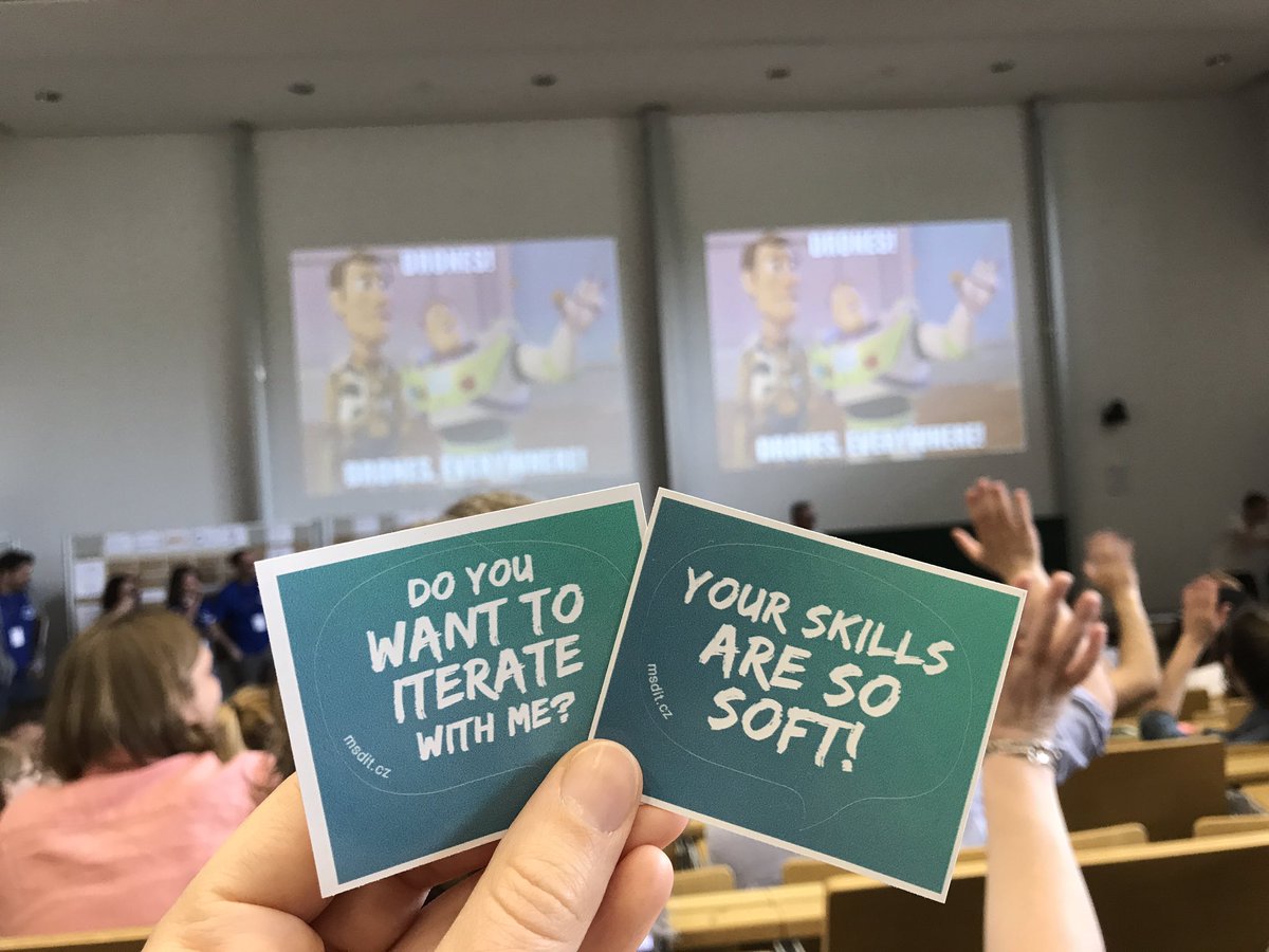 n_tsech's tweet photo. #UXCE17 so soft https://t.co/vsMNegBRAN