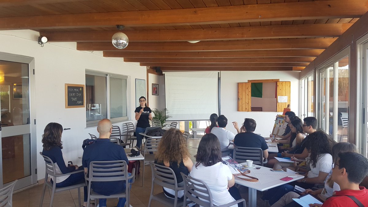 A lezione di Social Media Marketing con Anna Giannatempo <a href="/treatabit/">treatabit</a> #clabweekend
