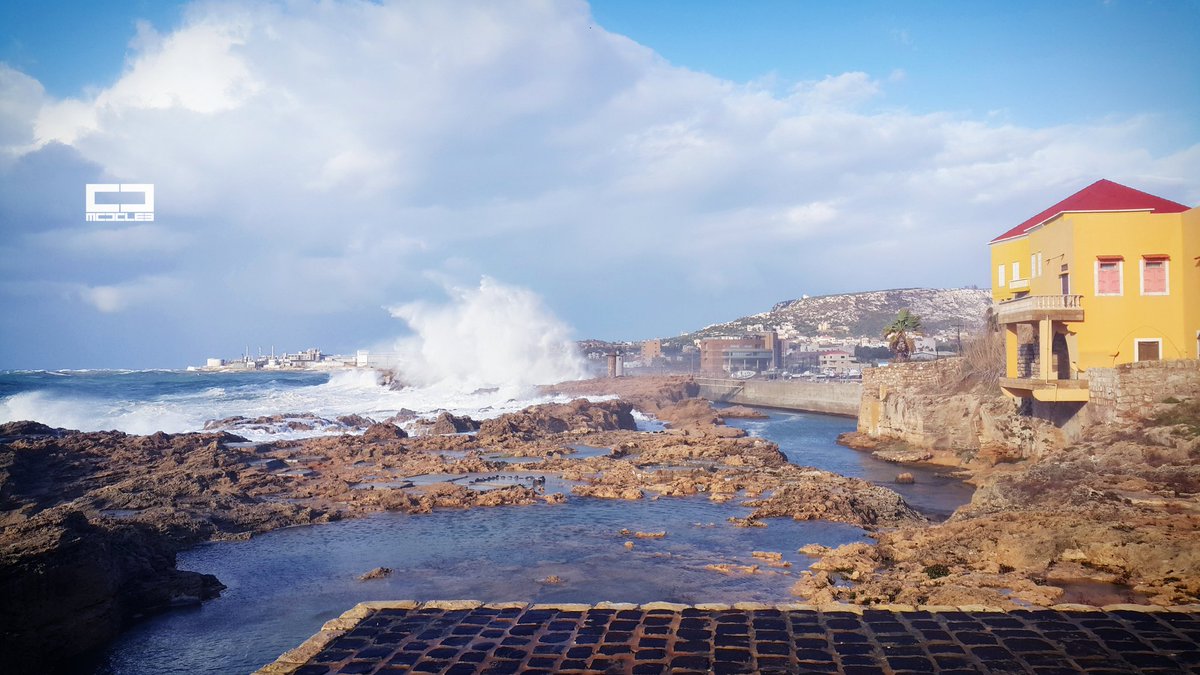 mcdcleb's tweet photo. #nature #summertime #waves #seawave #seawaves #batroun #batrouning #sky #skyline #skyporn #bluesky #blueskies #clouds #cloudporn #skylimit https://t.co/X8AMXh4aFF