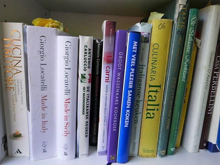 kookatelier's tweet photo. Groot #Wassenaars #Kookboek  komt uit eind okt 200 #recepten van en door kookliefhebbers https://t.co/hzoqn7om0c