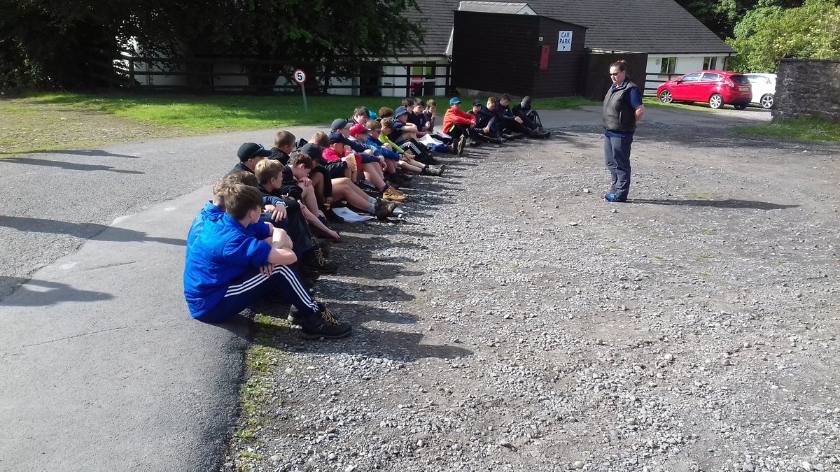 RobinsonEamon's tweet photo. @BTRCCinfo DofE bronze. A sunny morning getting their pre expedition for boys bronze qualifier. #DukeofEdinburgh https://t.co/8Qm7B2EItn