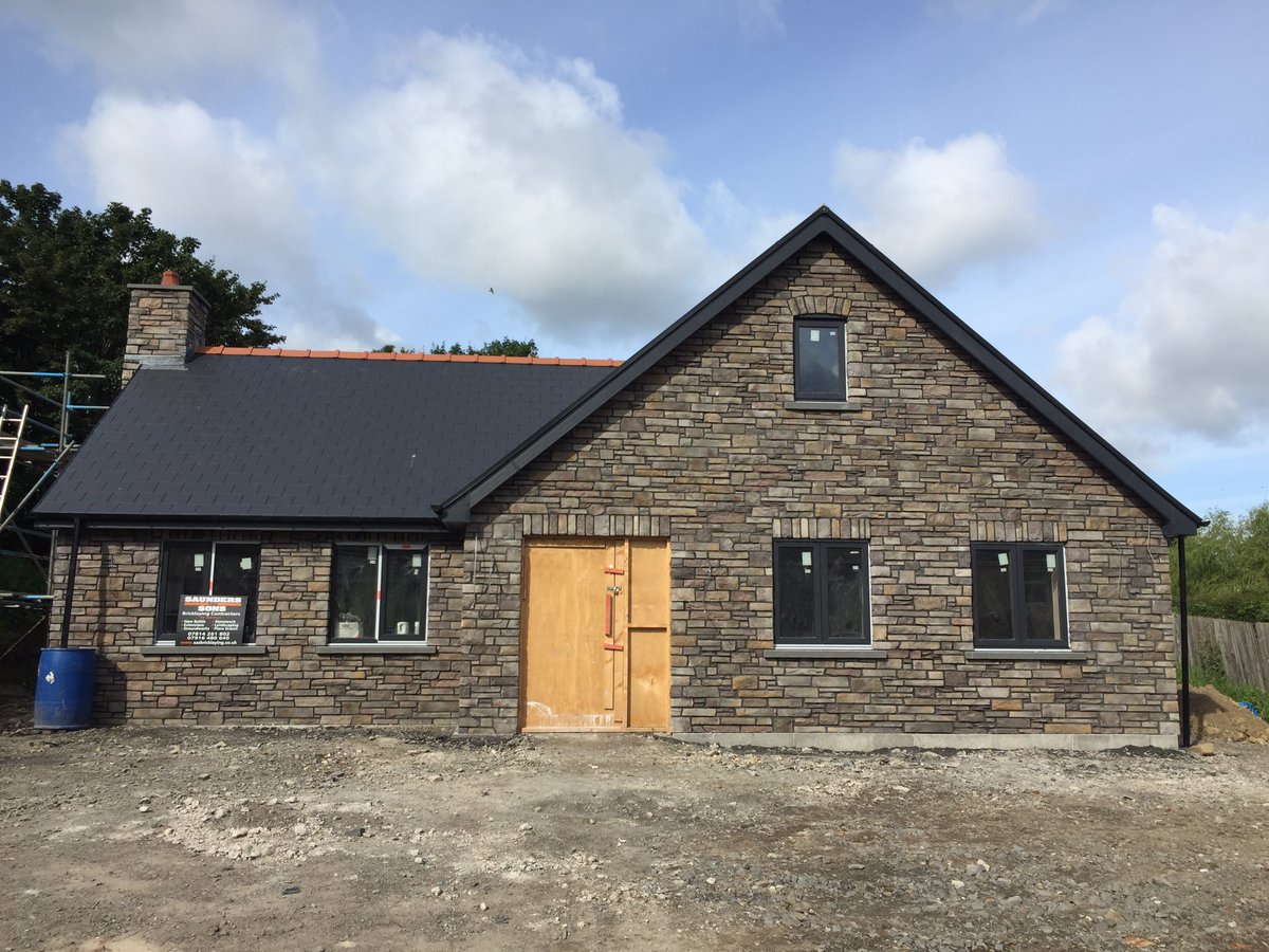 sasbricklaying's tweet photo. Scaffolding down on a recent new build #newbuilds #bricklayers #stonemasons #bricklaying #stonework https://t.co/tUpkz4JalI
