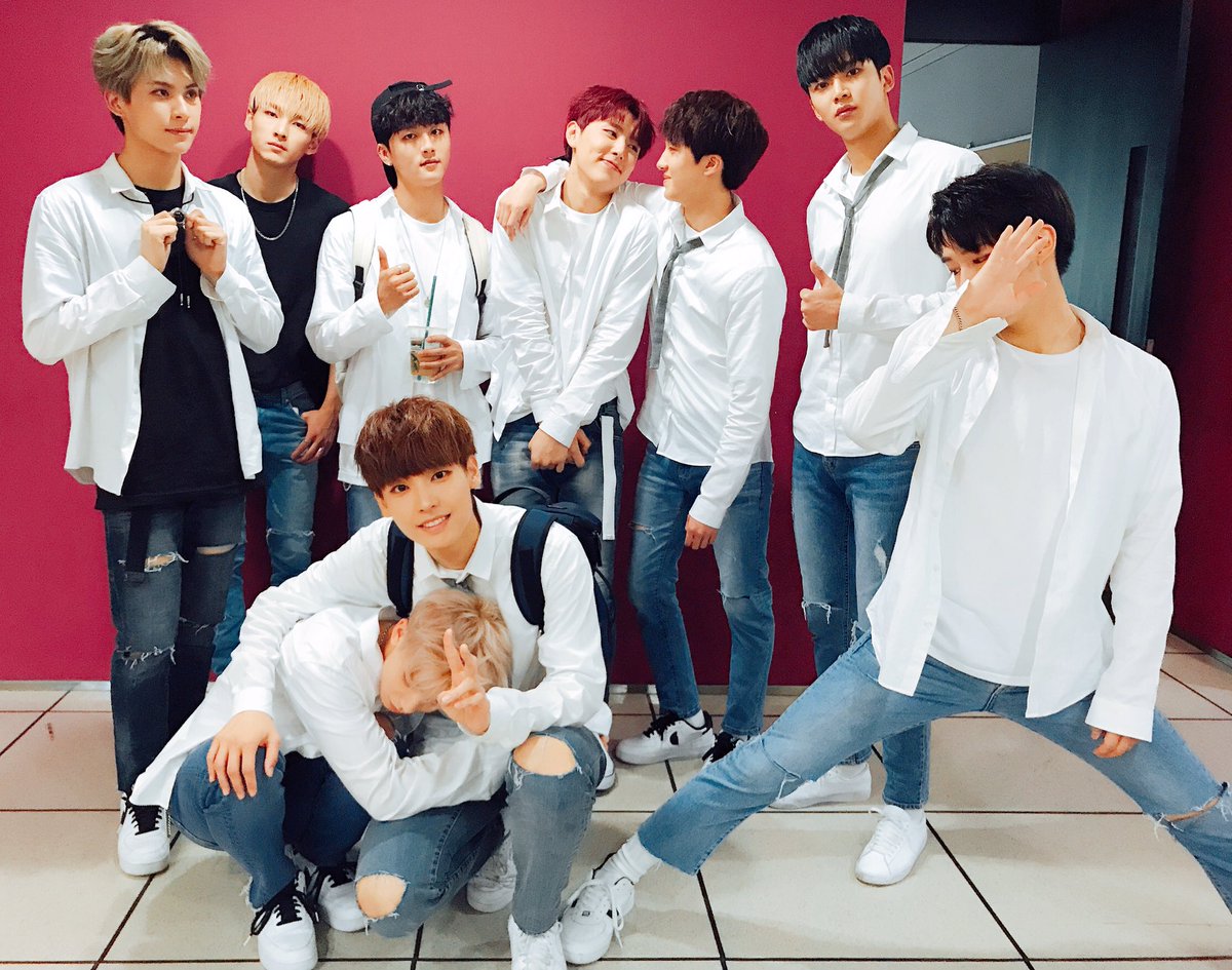 SF9_FANCLUB's tweet photo. [📸]SF9...막방..실...실화냐...(엉엉😭
쉽다부터 Watch Out 까지!항상 응원해주시고 큰사랑 보내주신 FANTASY진심으로 감사합니다!!다음 활동때 만나용😊 약속 도장꾹🤙사인 쓱쓱🖊코팅 찌익🔖
#SF9 #에스에프나인 #WatchOut 🚨 https://t.co/5ns8BIGxeY