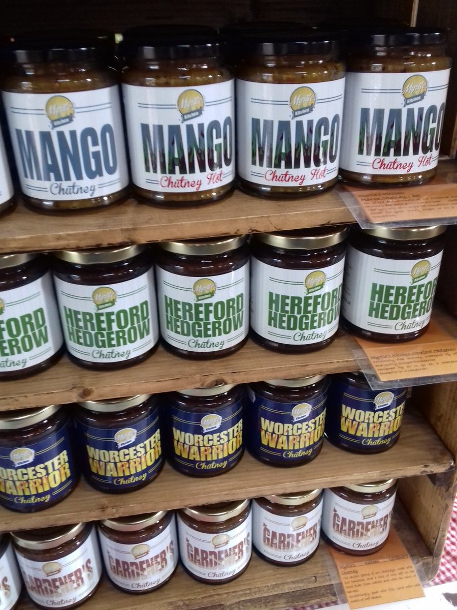 risburyrapeseed's tweet photo. Great to see @AlexGoochbaker at #kington food fest @ksummerfoodfest and these yummy chutneys @Myrtleskitchen1! https://t.co/2YNGwR4UwK