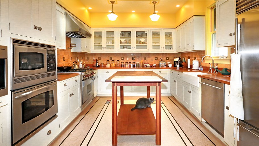 JC_Handyman's tweet photo. Johnson City Handyman brings skill, innovation and exceptional customer care to all of our kitchen remodeling
https://t.co/75SKpTM9xM https://t.co/T24KdvtdVY