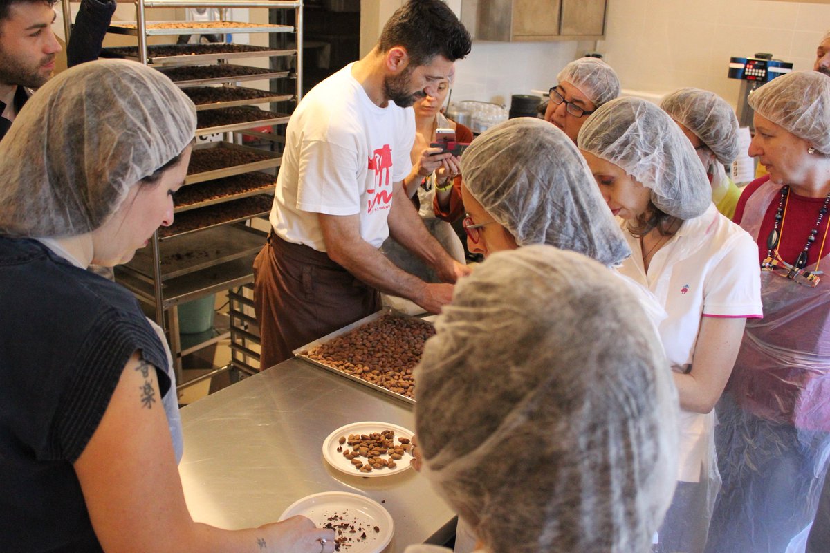 IcsSocial's tweet photo. Lunedì siamo stati a #Ferrara alla scoperta della #MacelleriaRizzieri, la #TorrefazionePenazzi  la Cioccolateria #RuketChocolate https://t.co/oZm4JeGEpI