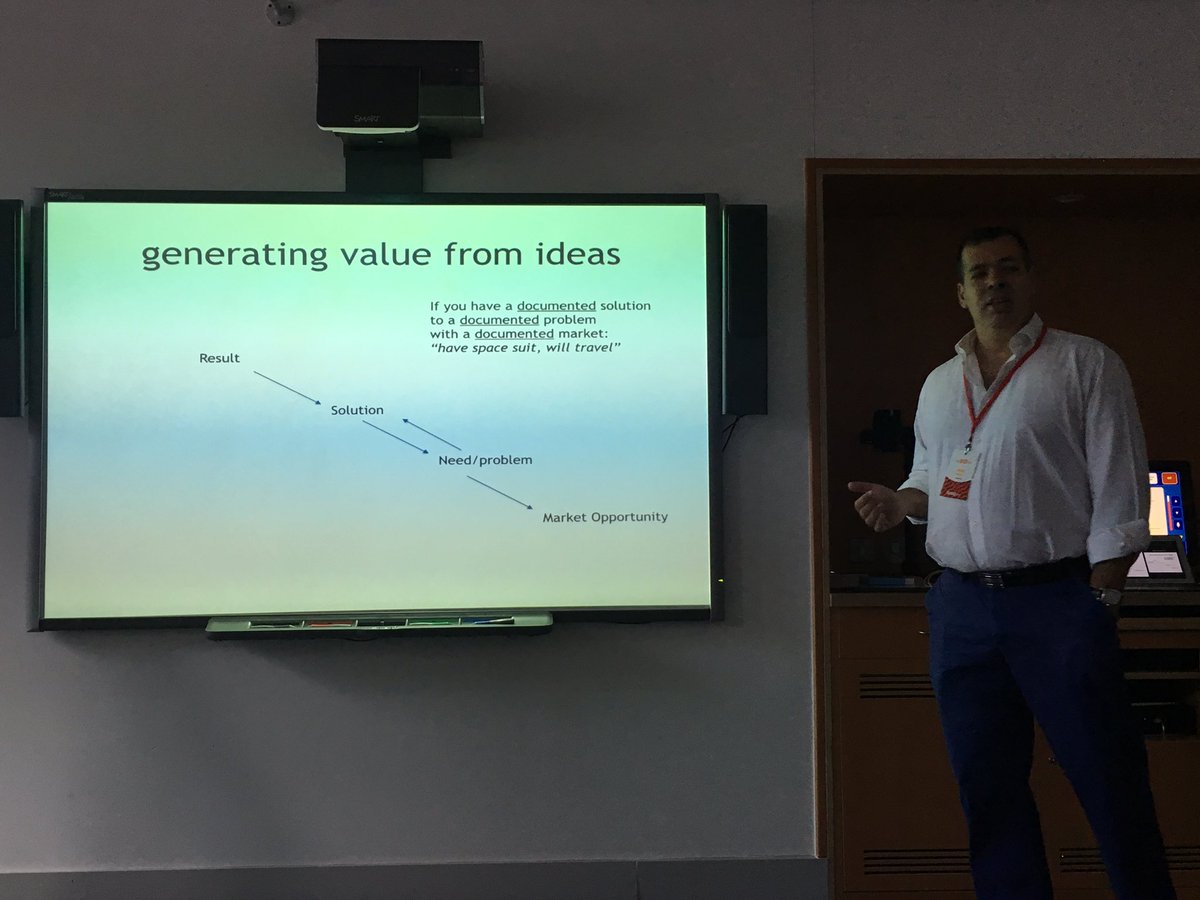 PARSUK_'s tweet photo. Como gerar valor para ideias?Uma solução documentada para um problema documentado com um mercado documentado. José Leal no #Luso2017 https://t.co/aaEHkFpmWx