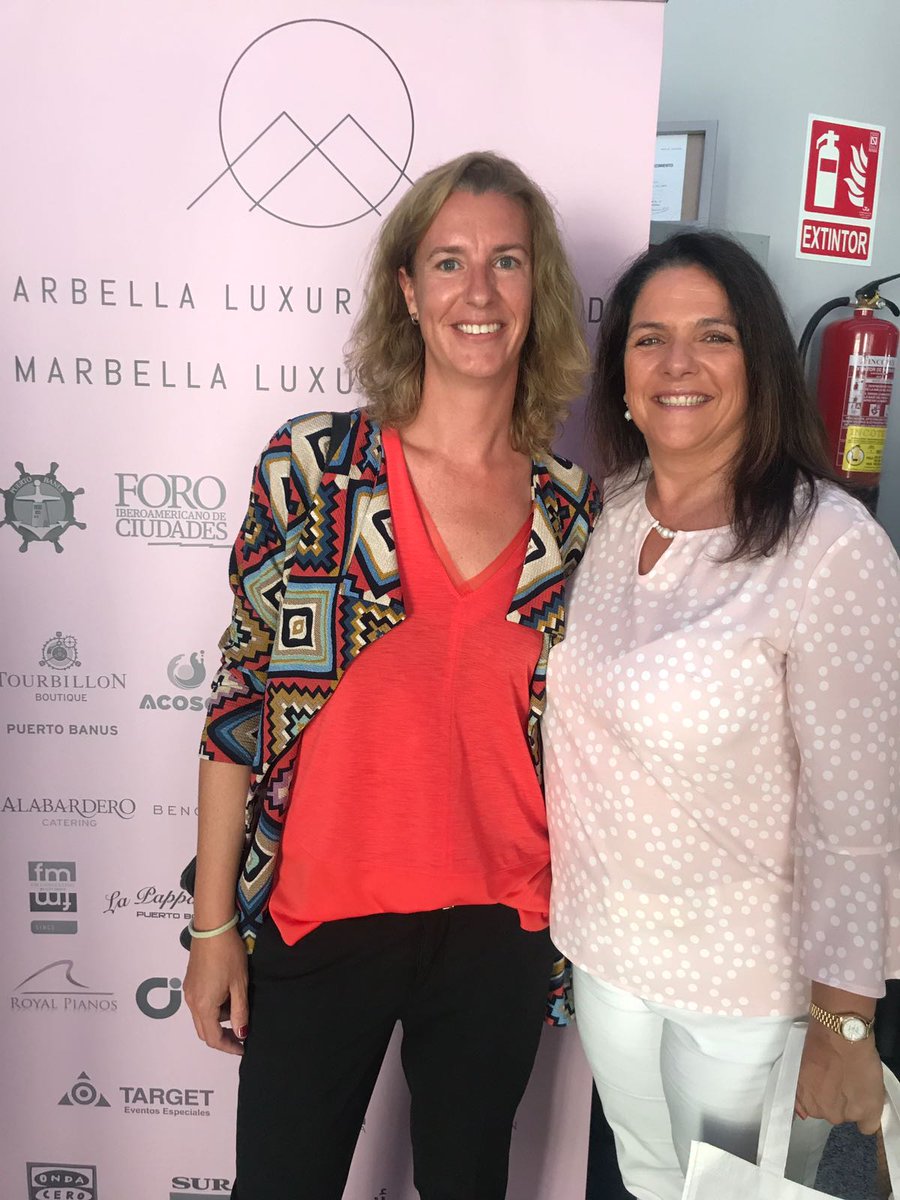 GrupoPenarroya's tweet photo. Nuestra Presidenta, Pepa Peñarroya, y la Consejera Delegada de la División Inmobiliaria, Ana Mª Peñarroya, en el #MLFORUM17 #MLW17 https://t.co/rnY755IGOI