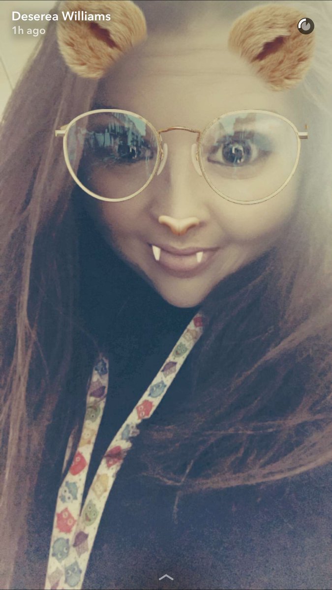 Deserea8's tweet photo. #EarlyMornings #SnapChatFun #ComeOn6am #Friday!!!!! https://t.co/F5gLZajJda