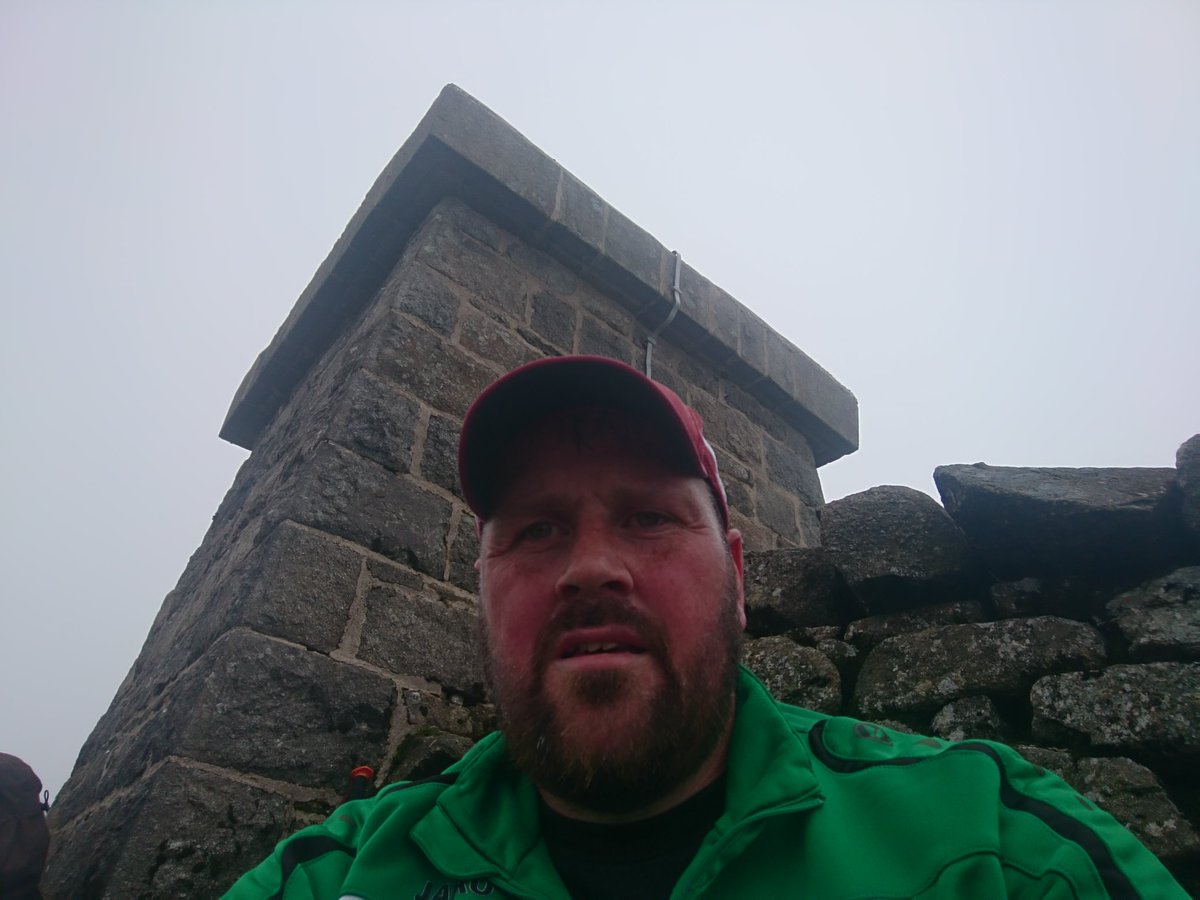 77PaulOShea's tweet photo. Top of Slieve Donard, final training hike, if I'm not ready for Peruπ΅πͺby now I'll never be ready #Incatrail2017 #mournes2peru @NICancerFund https://t.co/ijPkNSZK1T