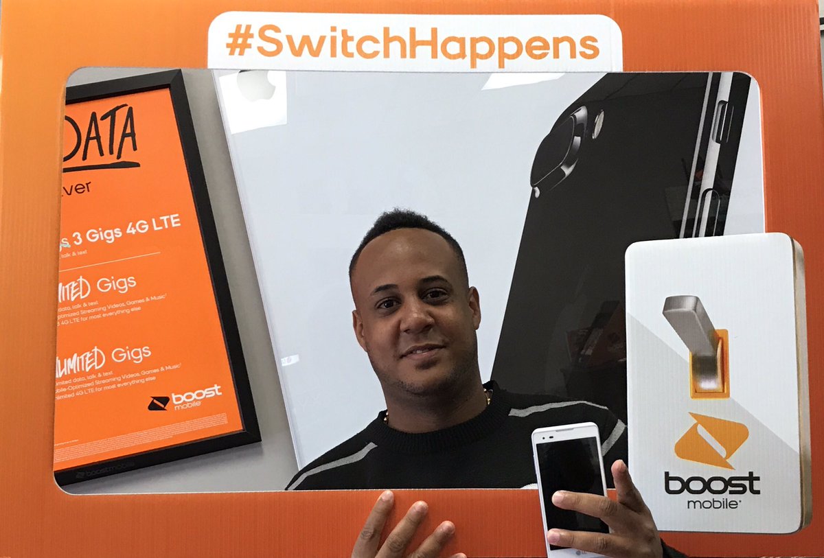 Mike_SPG_NJ's tweet photo. Rocking his new @SellWithLG TributeHD! #SwitchHappens #TheSwitchIsReal #BoostMobile @Kpalet5 https://t.co/kFuyVesBtP
