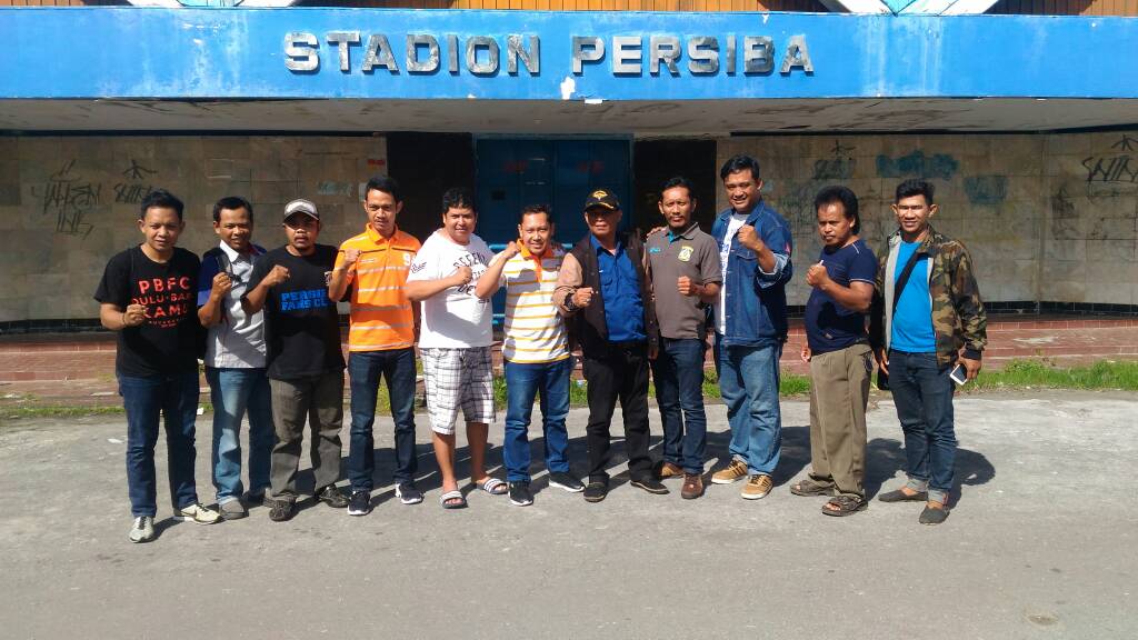 PusamaniaIDN's tweet photo. Terimakasih untuk Balistik, PFC dan seluruh masyarakat Balikpapan atas sambutannya kepada kami Pusamania, kami tunggu di Samarinda sanak 😊 https://t.co/iEsRZiqrsf