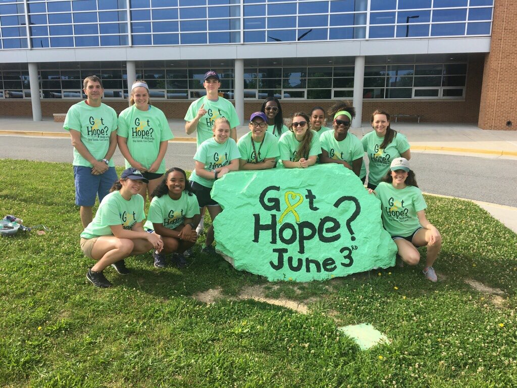 COME OUT TO THE GOT HOPE WALKATHON!!! WE'LL BE HERE UNTIL 2! help us stop suicide and cure cancer!!!!💚💚💚