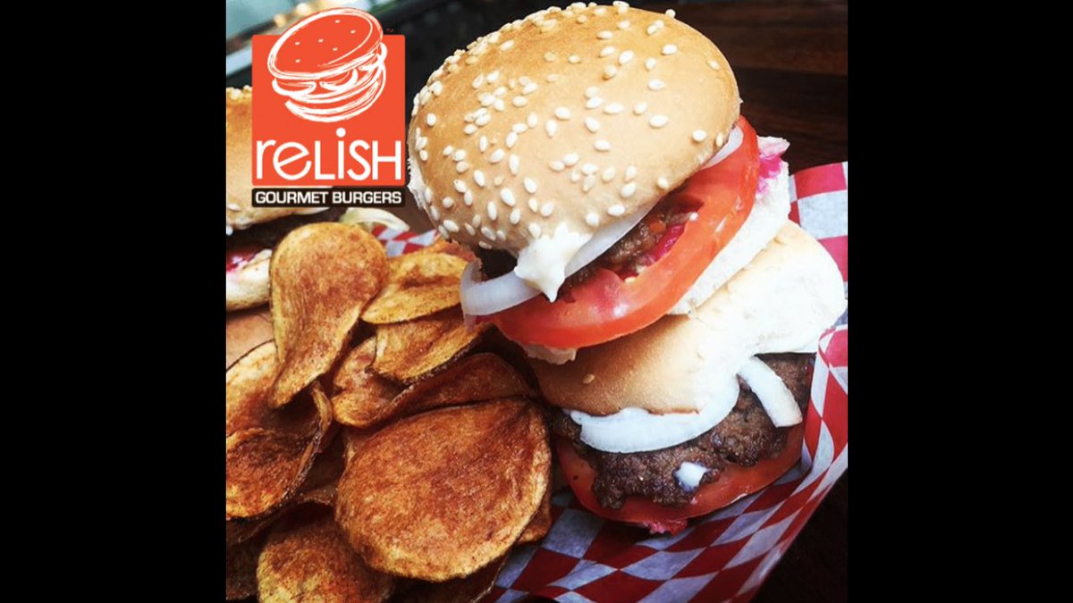 #HfxDonairCrawl sliders and donair spiced chips. 2-4 today or until we run out! Plus <a href="/pie_humble/">Humble Pie</a> pop up!!!